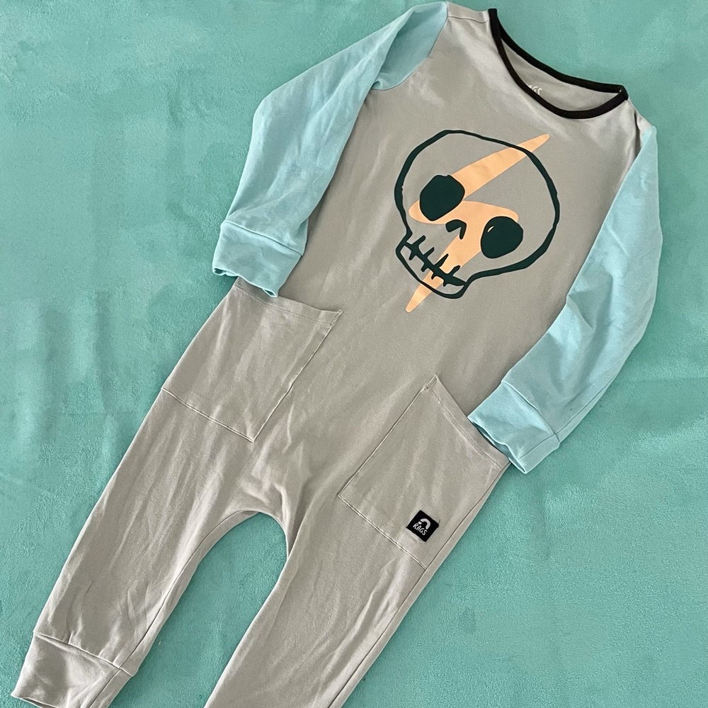 π’SOLDπ’π EUC Rags romper π - Picture 2 of 3